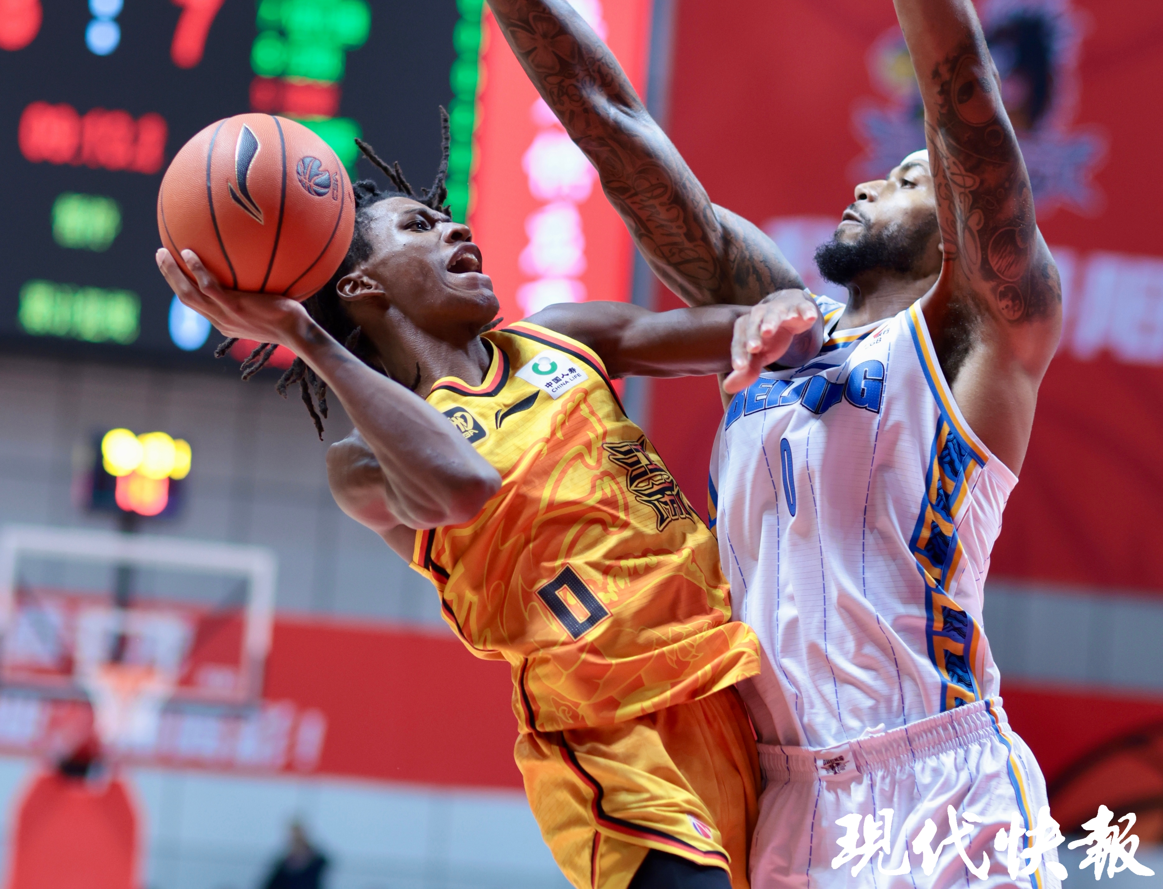 开云体育-江苏男篮击败四川队，终结连败