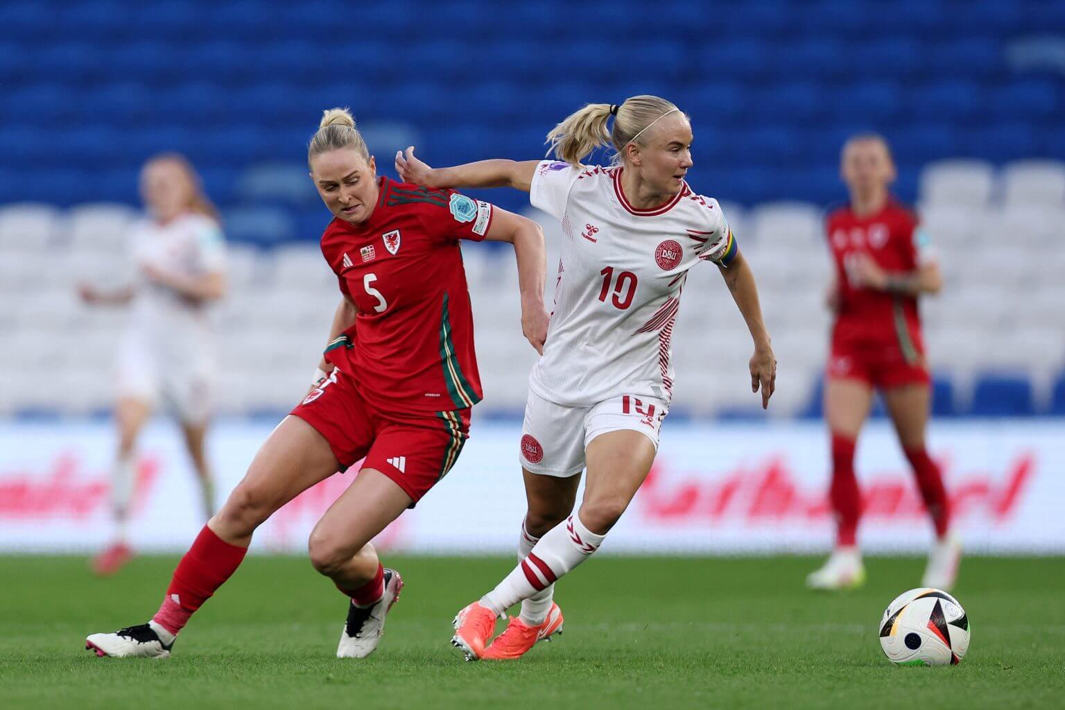 德国女足队员获得最佳射手奖 德国女足队员获得最佳射手奖