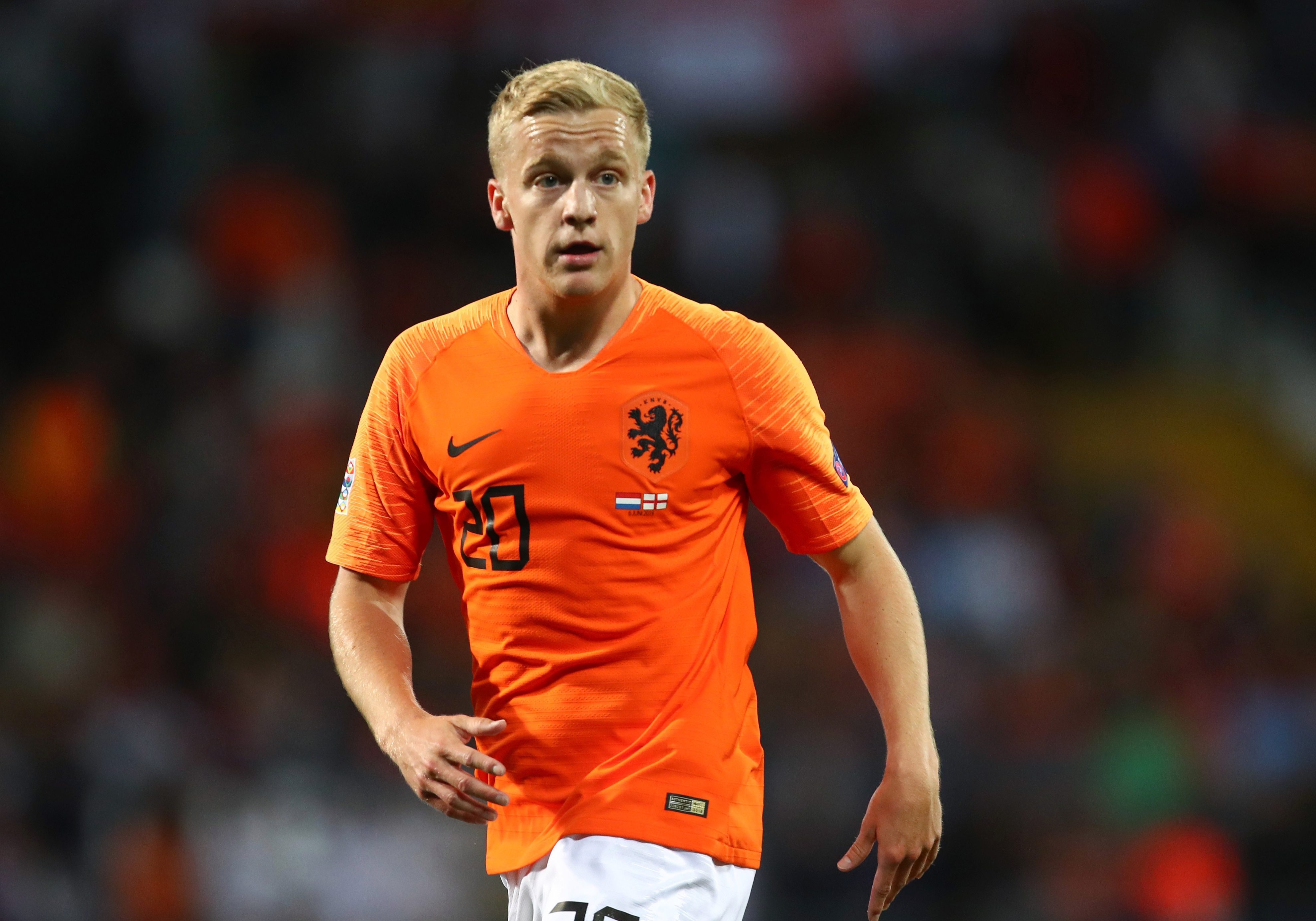 开云体育网页版登录入口-包含荷兰传奇球星范尼：足球运动需要团结和信任的词条