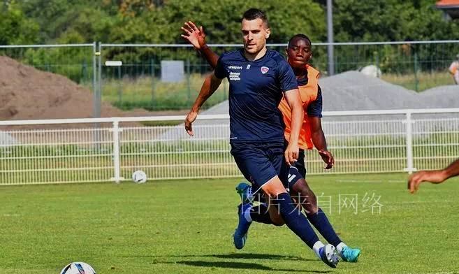 关于克莱蒙再获胜利，铸造法甲之梦的信息