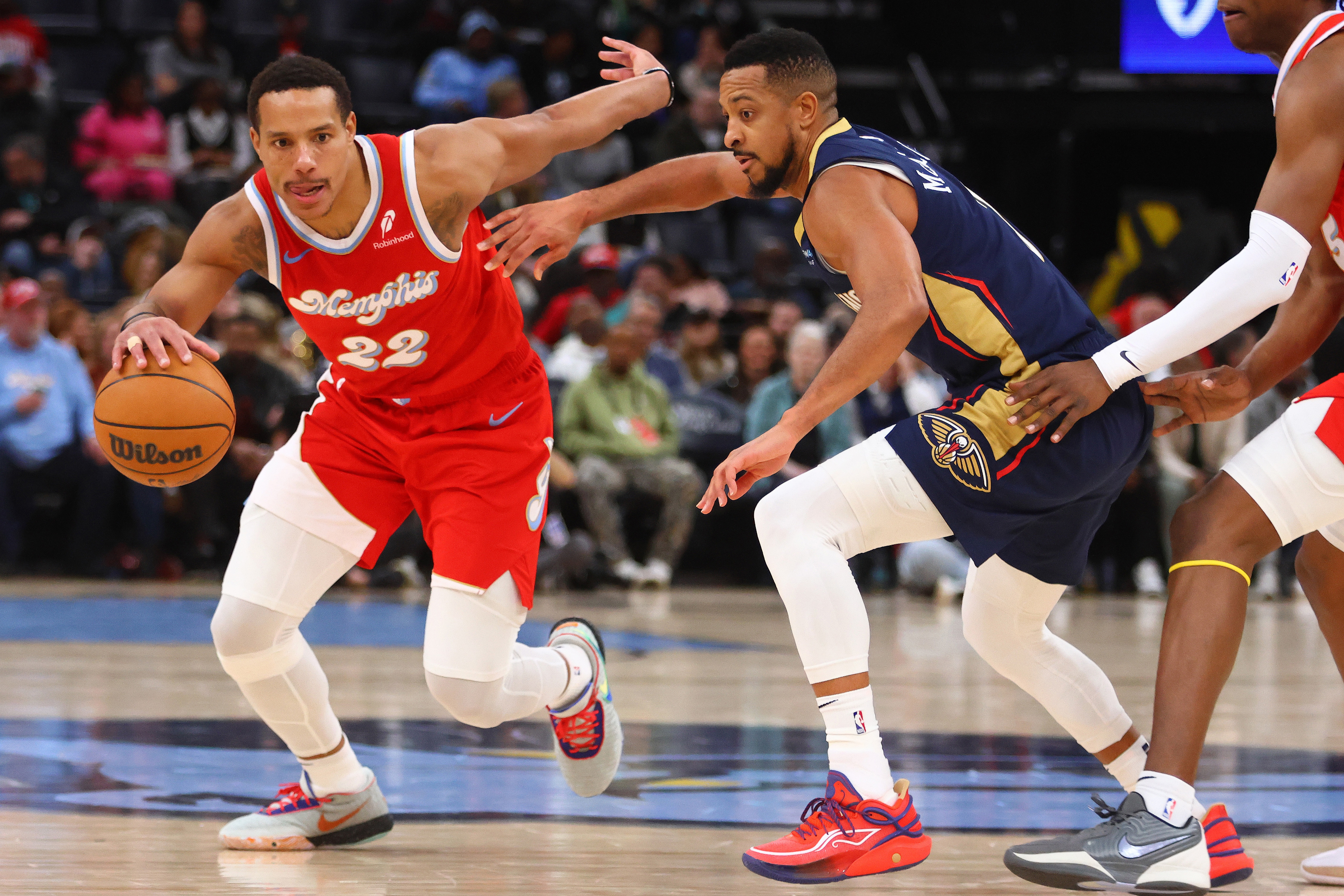 火箭险胜灰熊取得三连胜