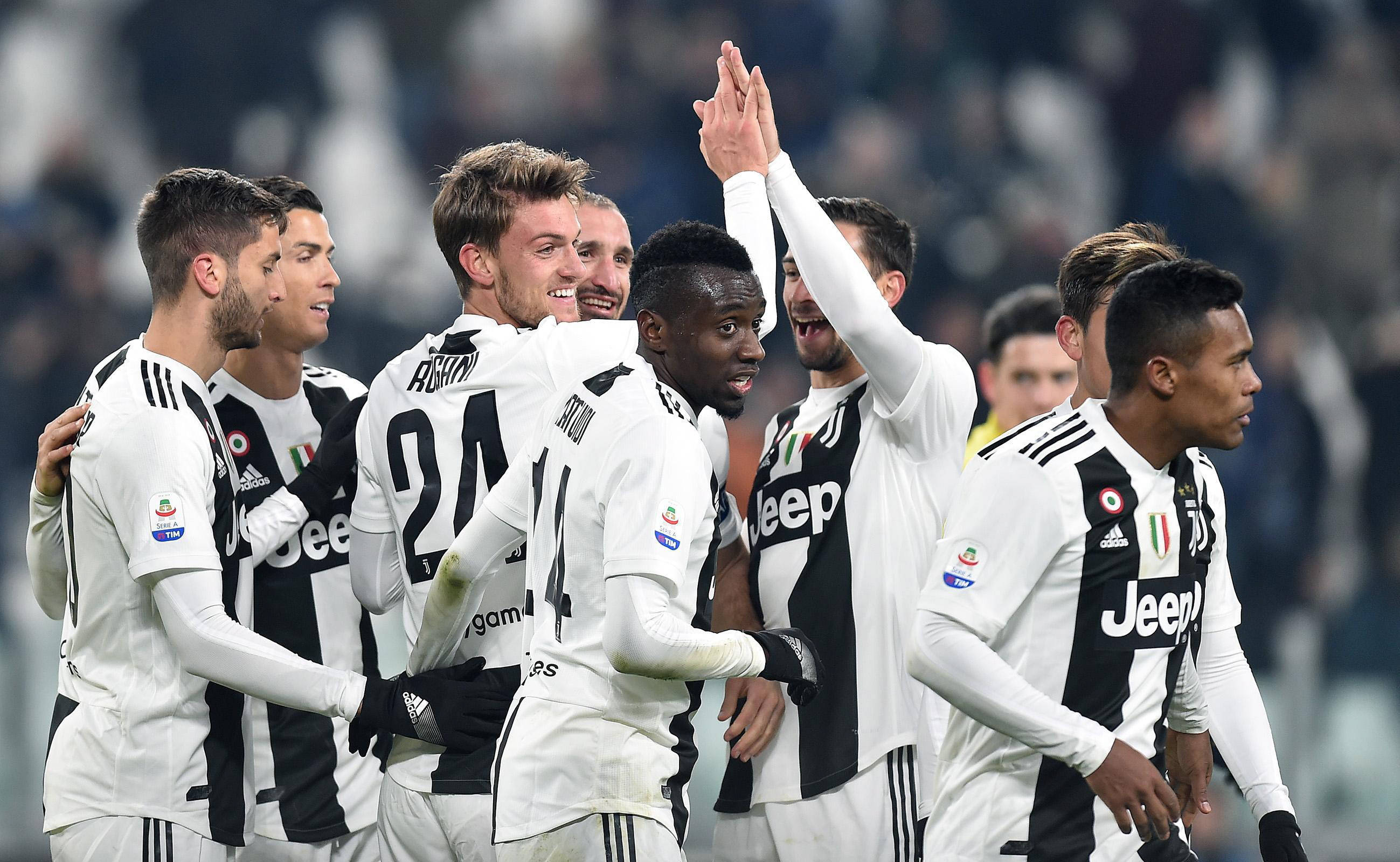 开云体育官网-皇马稳居榜首，连胜势不可挡